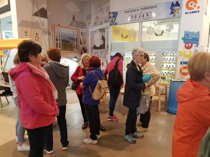 Čakanje na 6-minutni test hoje