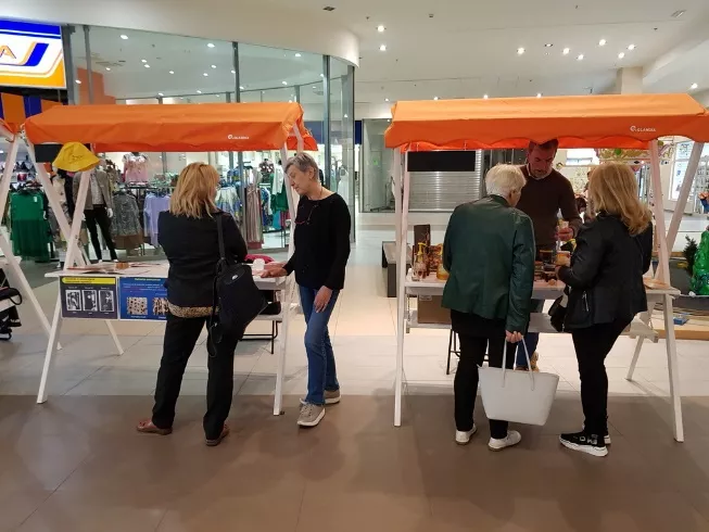 Jelka Gričar, DPOP, daje informacije o društvu