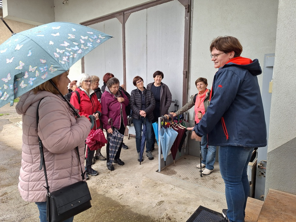 Pri Zakrajškovih nas je pozdravila nasmejana Barbara.