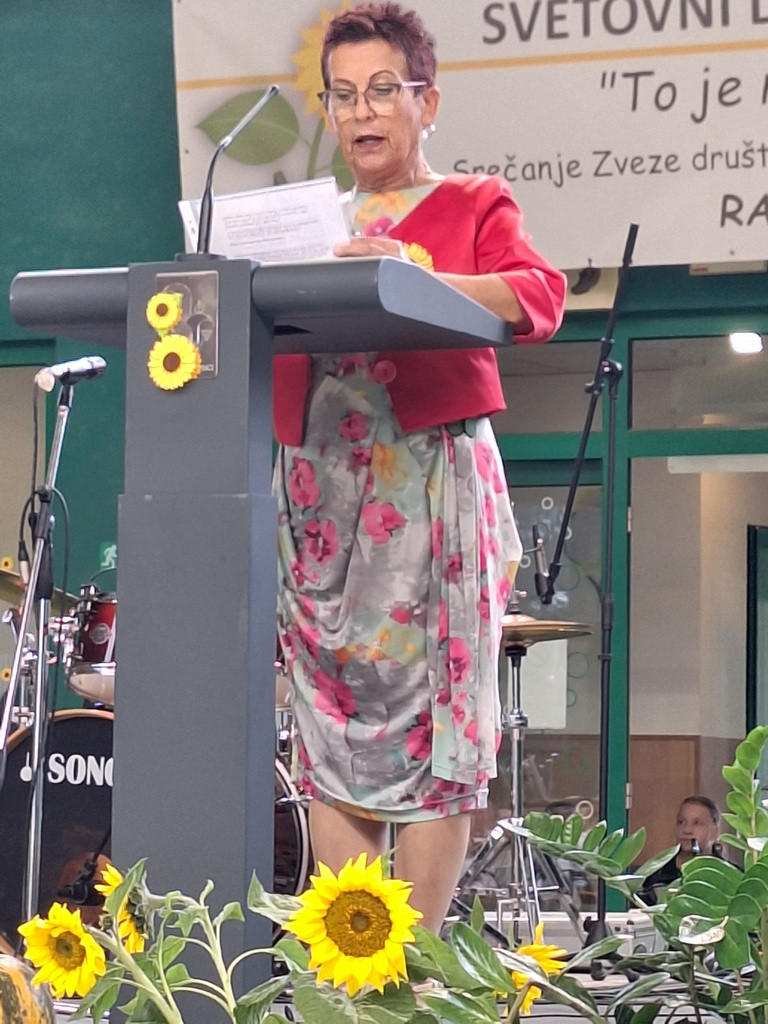 Zdravnica Silvestra Kranjc Bizjak je povedala izvirno  zgodbo o hrbtenici.