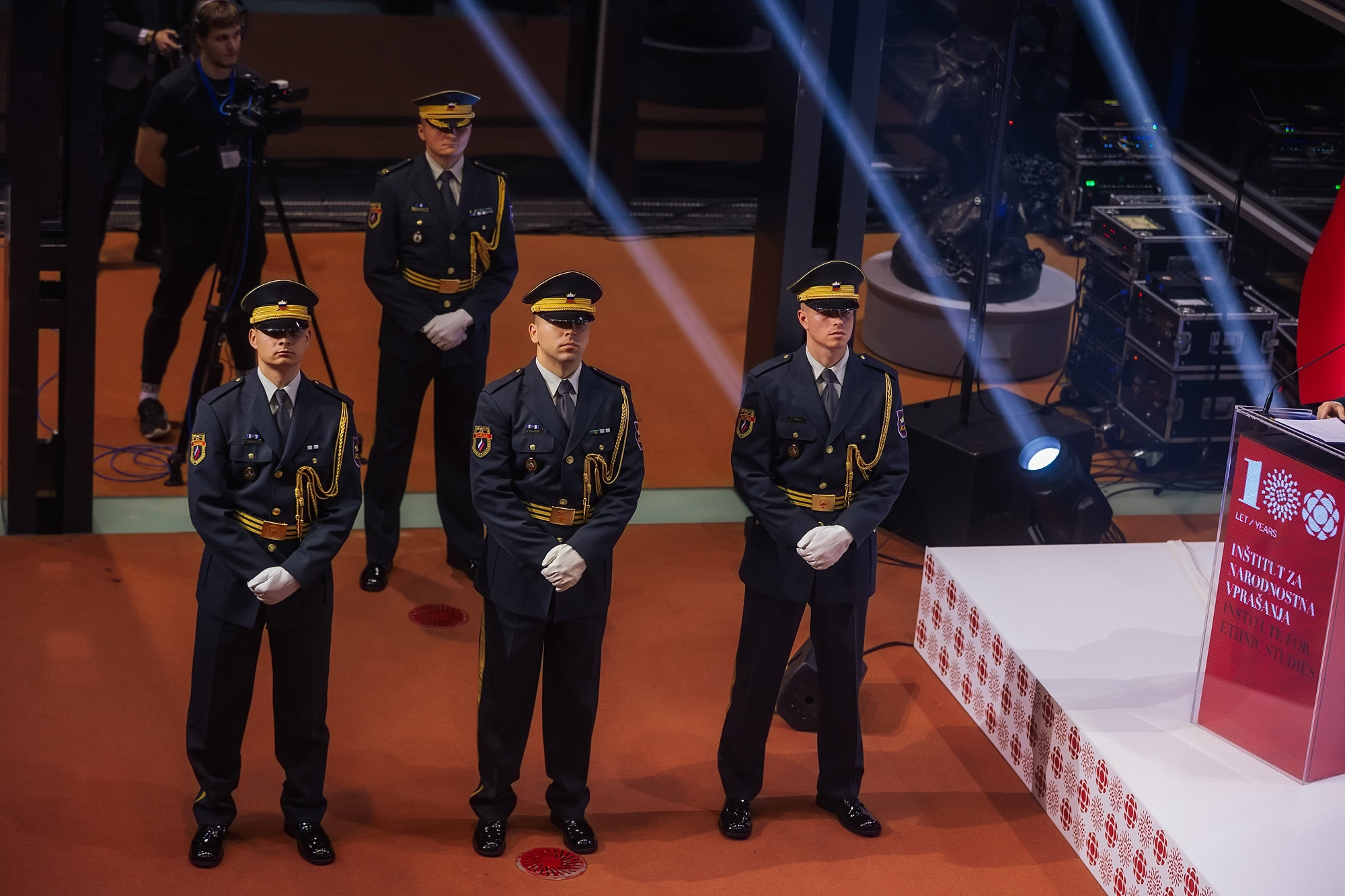 100 let Inštituta za narodnostna vprašanja