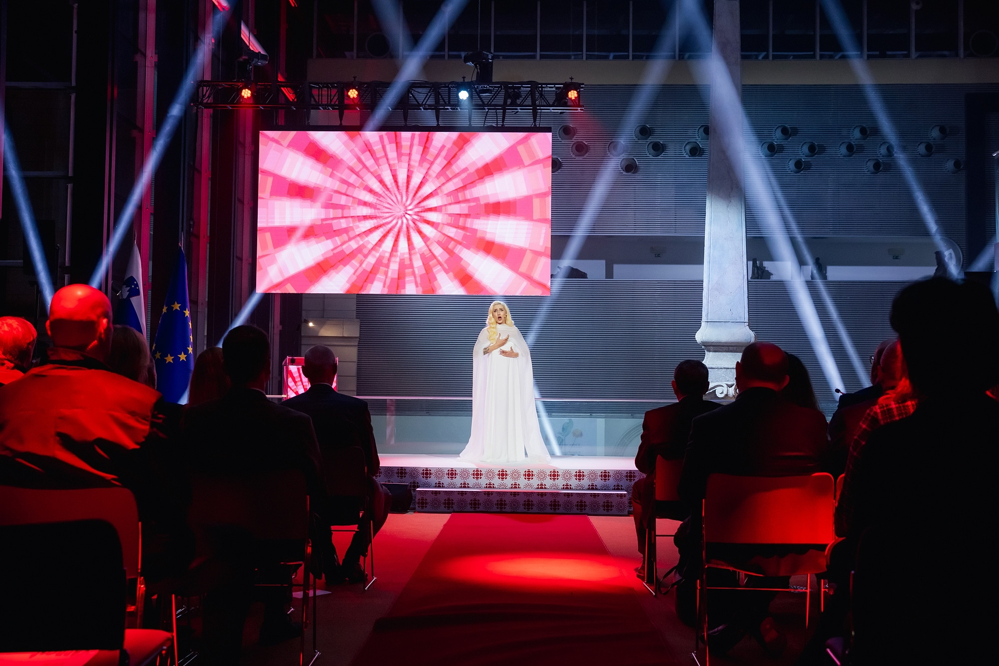 100 let Inštituta za narodnostna vprašanja