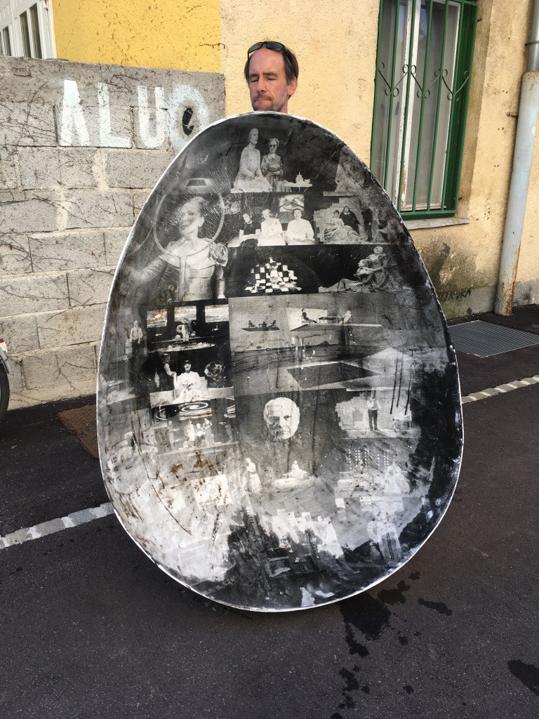 Gledališki objekti - Razpoka v kozmičnem jajcu