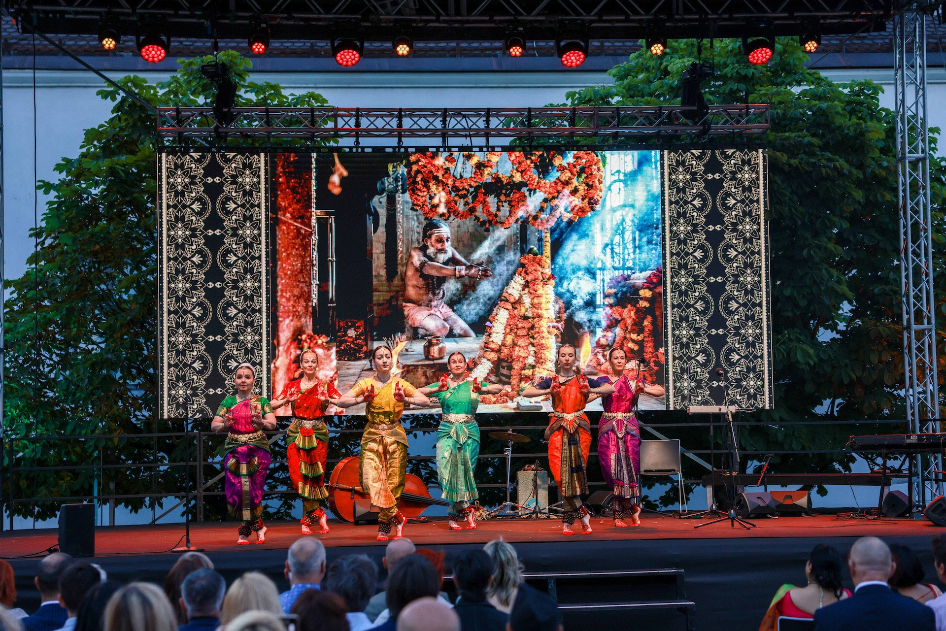 Krensa noč, Lions klub