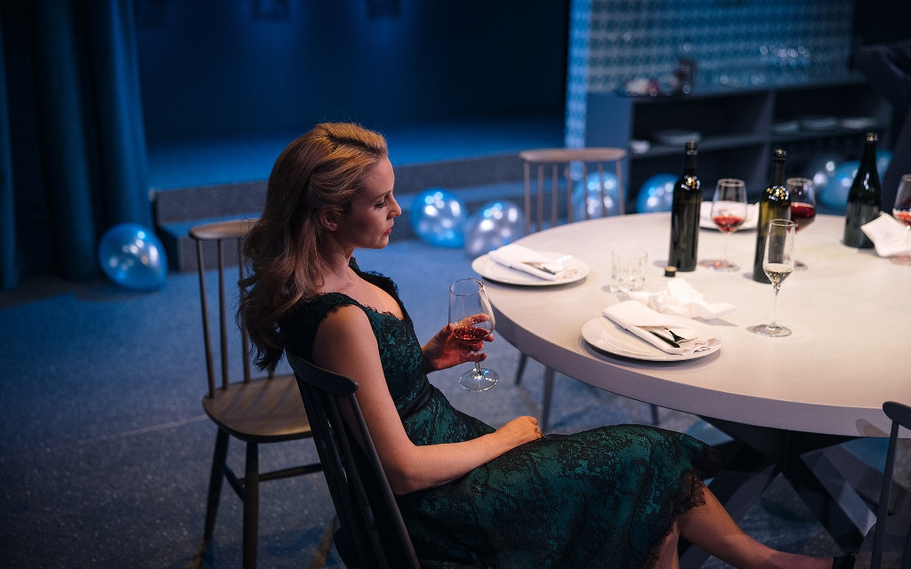 Le zaljubiti se ne smemo