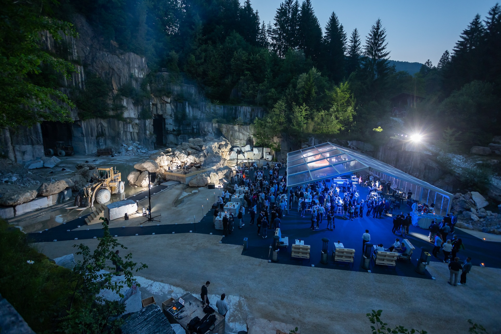 MARMOR HOTAVLJE 300 let