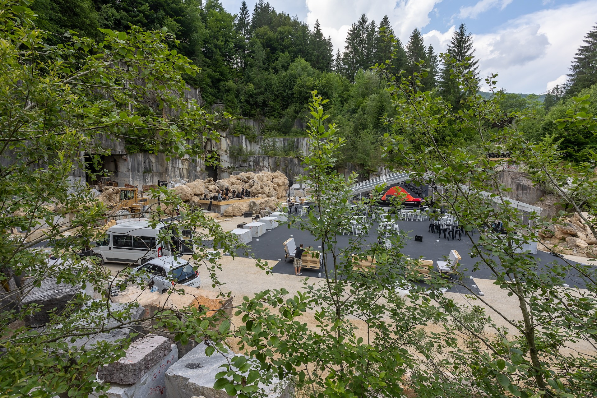 MARMOR HOTAVLJE 300 let