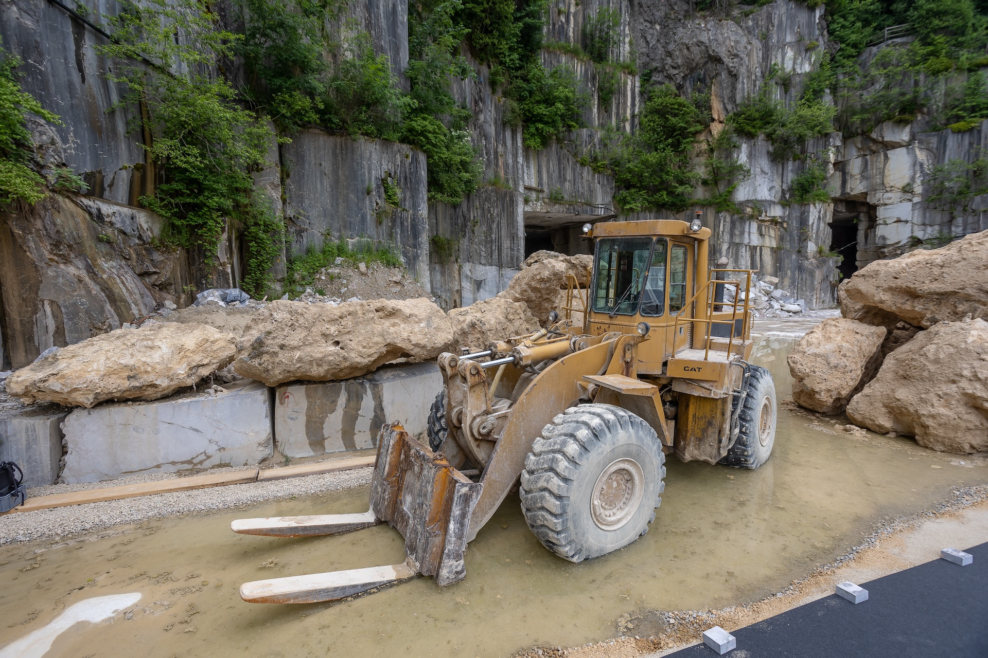 MARMOR HOTAVLJE 300 let