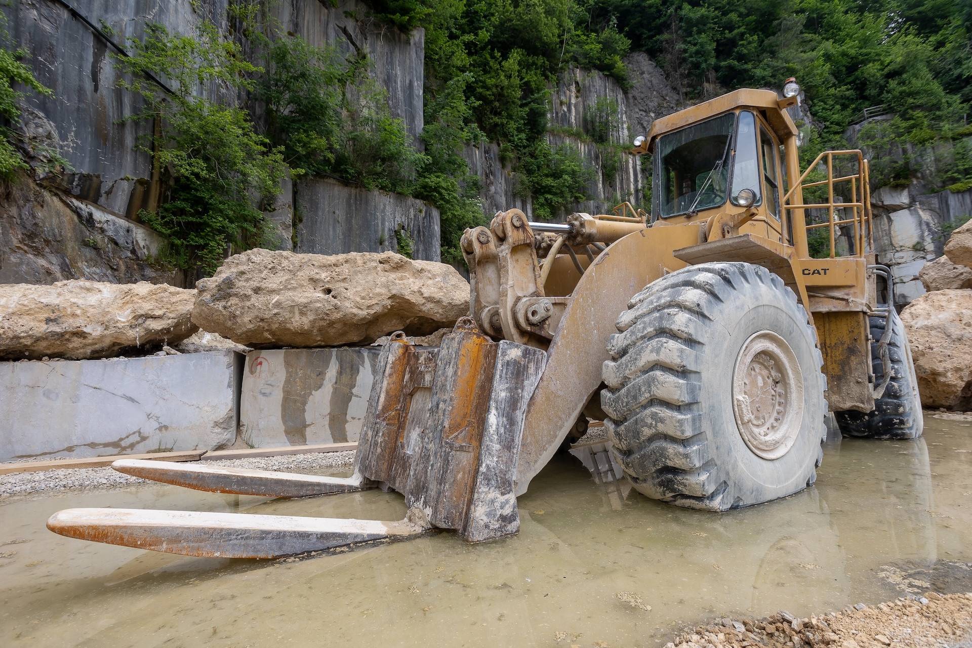 MARMOR HOTAVLJE 300 let