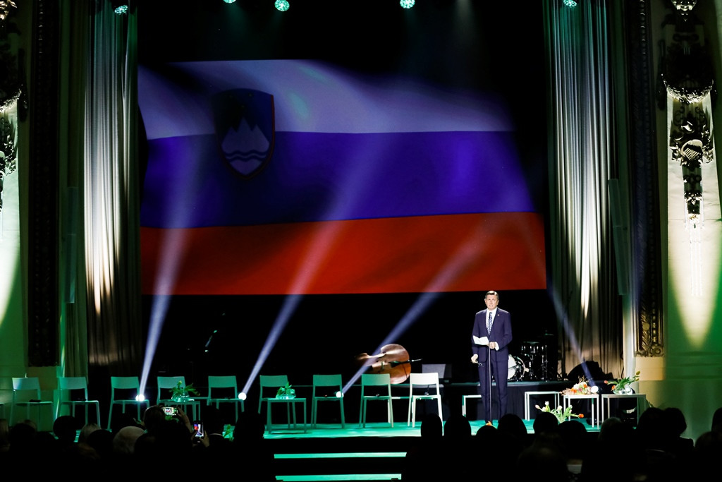 Naziv Ona desetletja