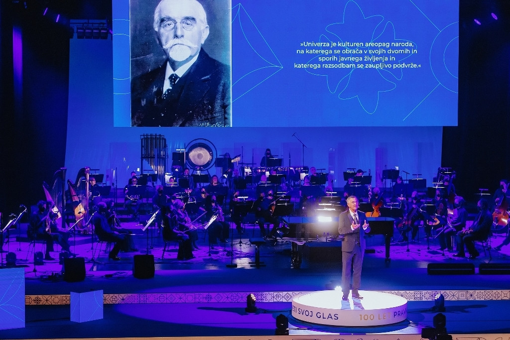 Pravna_fakulteta_100let_CD-28_foto_Marko_Delbello_Ocepek