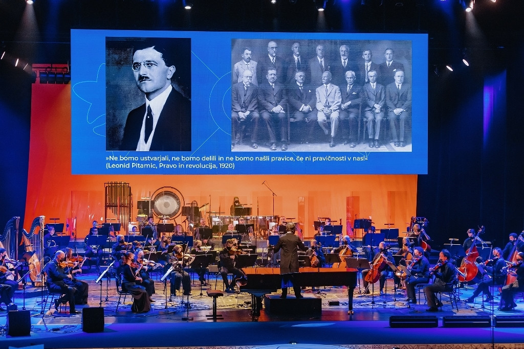 Pravna_fakulteta_100let_CD-30_foto_Marko_Delbello_Ocepek