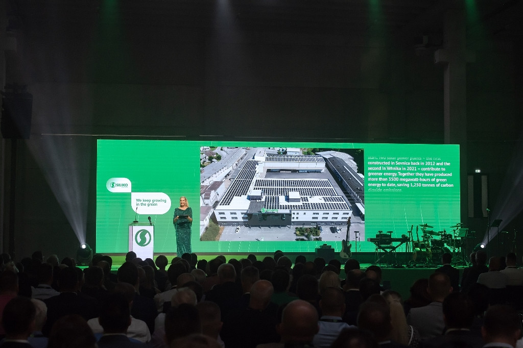 Siliko_30_let-255_foto_Marko_Delbello_Ocepek