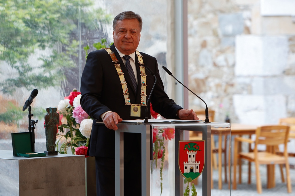 Slavnostna seja in podelitev naziva častni meščan in meščanka mesta Ljubljana
