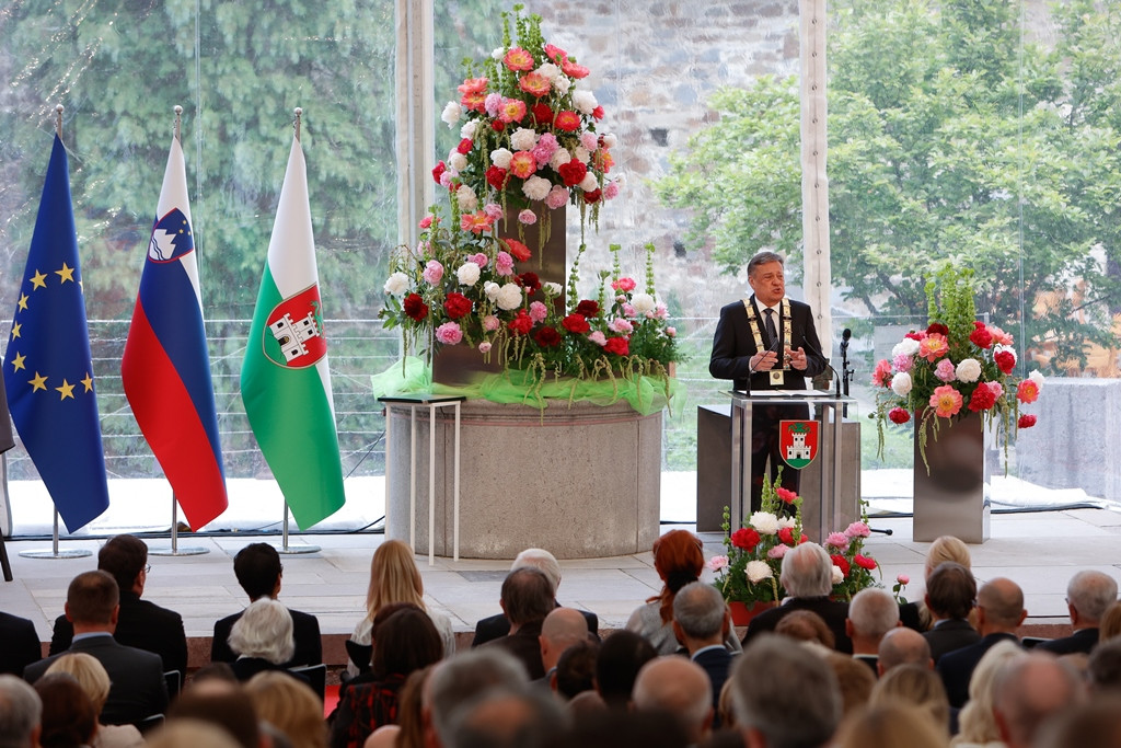 Slavnostna seja in podelitev naziva častni meščan in meščanka mesta Ljubljana