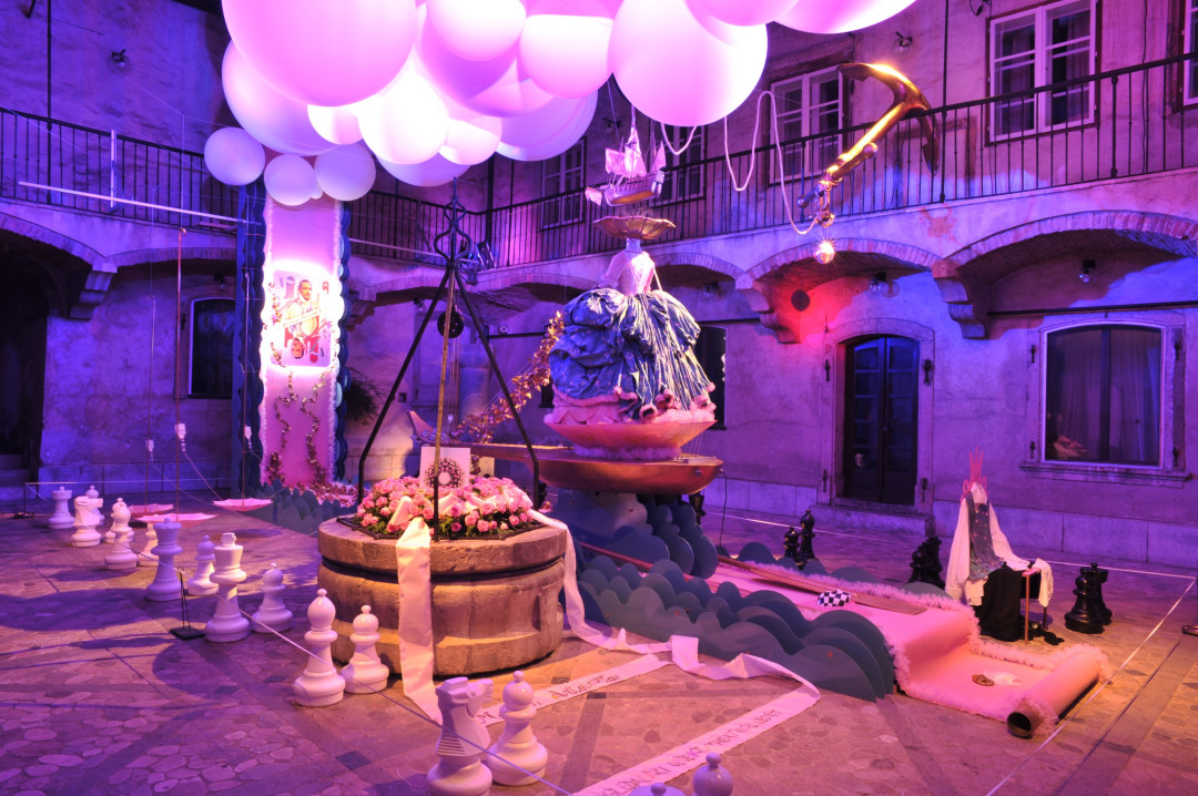 Theatrical Objects - Marie Antoinette