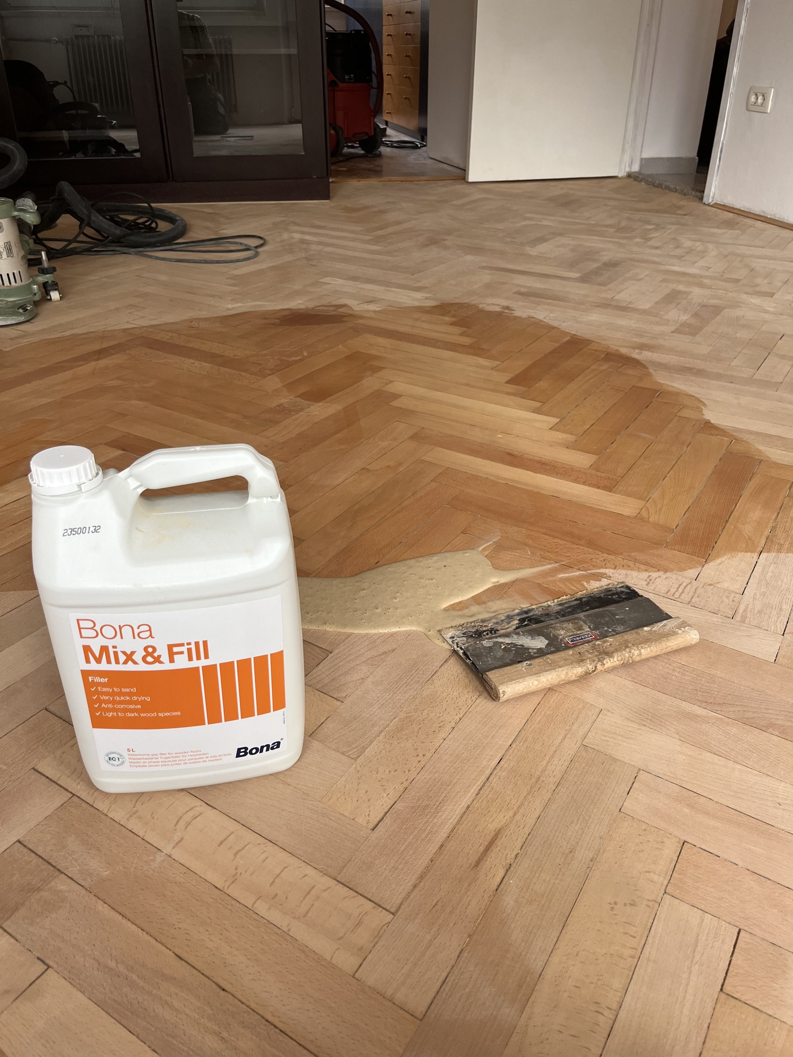 Obnova bukovega parketa MB