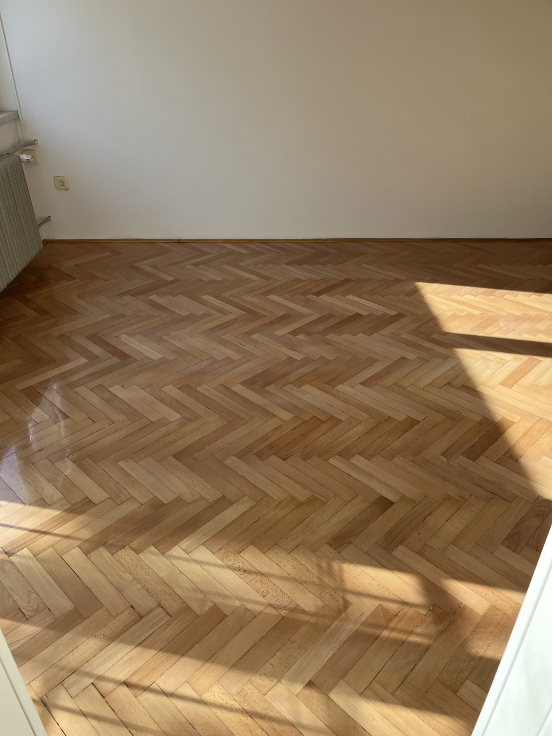 Obnova bukovega parketa MB