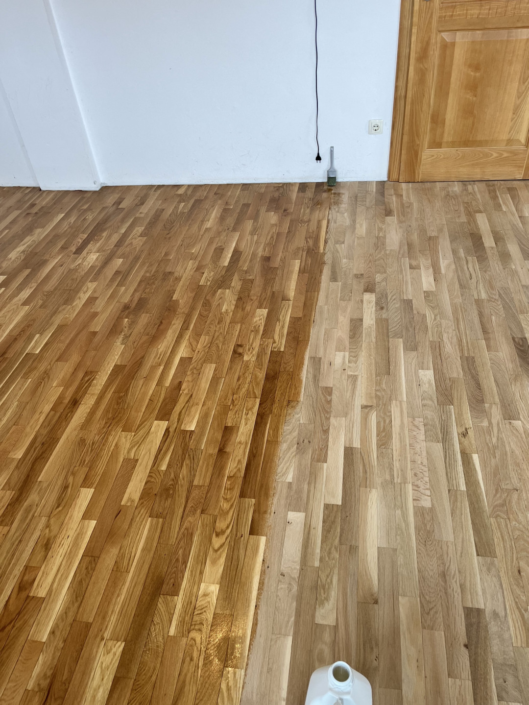 Obnova jesenovega parketa PU