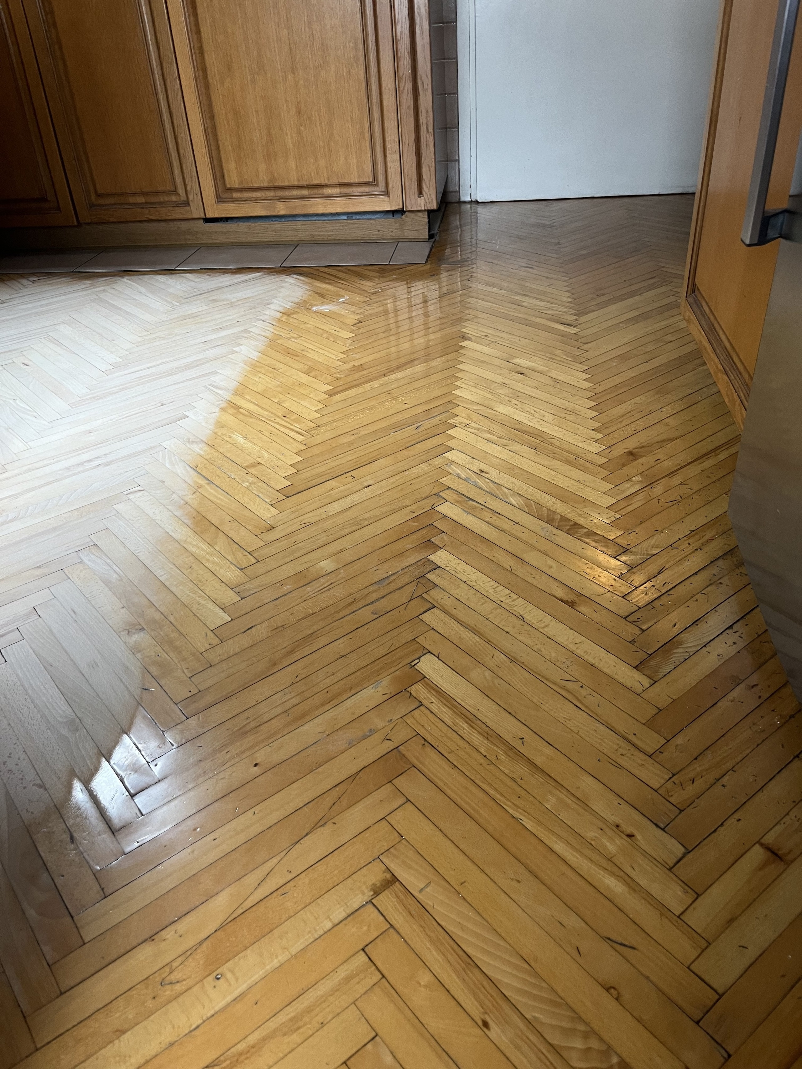 Obnova jesenovega parketa v kuhinji LB