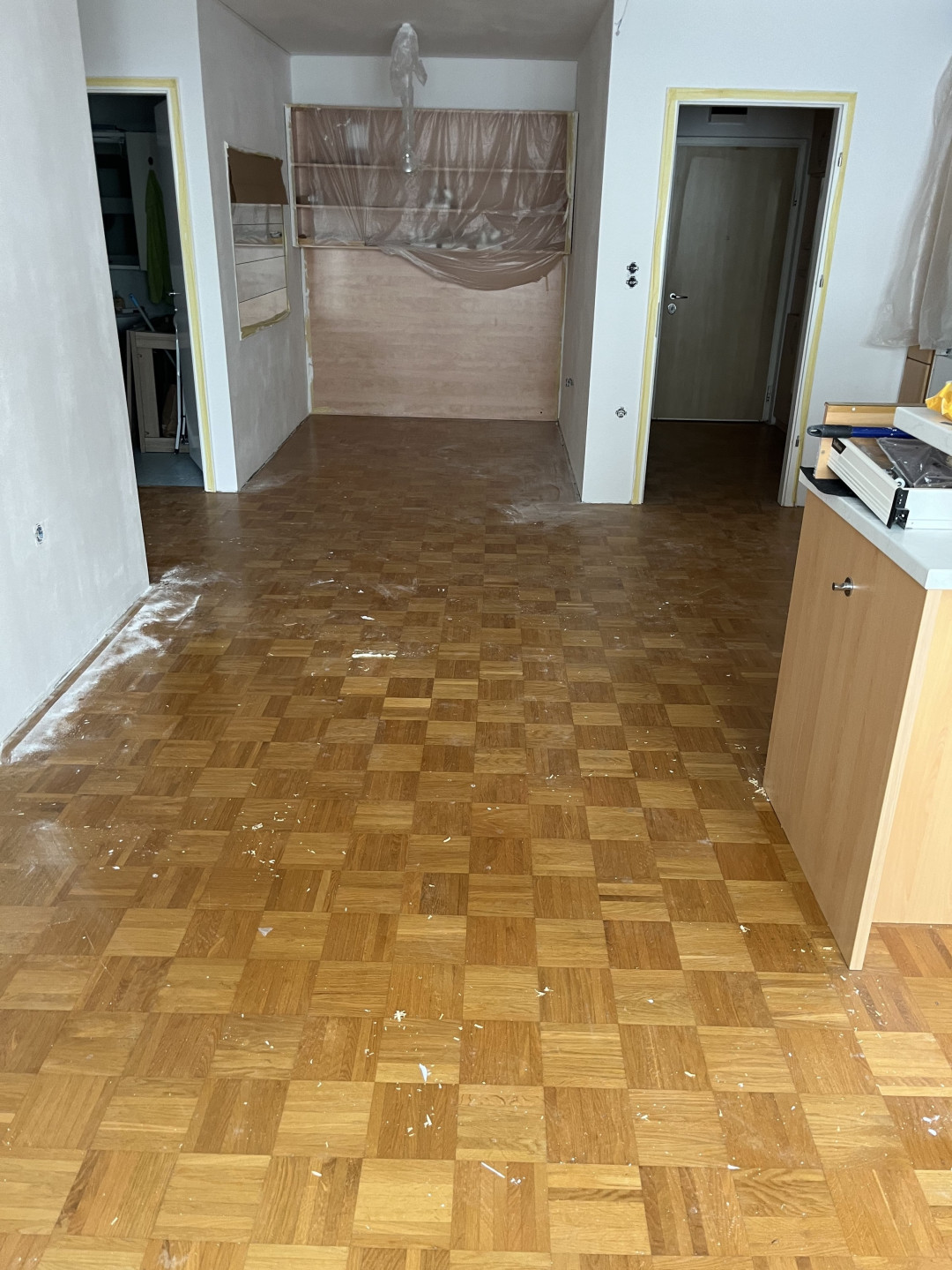 Obnova lamelnega parketa AB