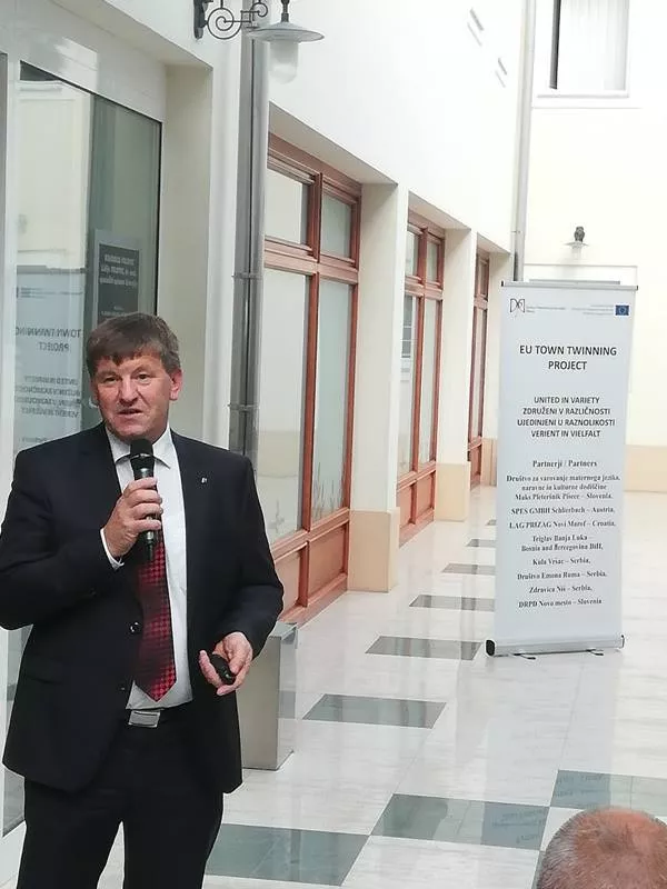 United in variety - združeni v različnosti