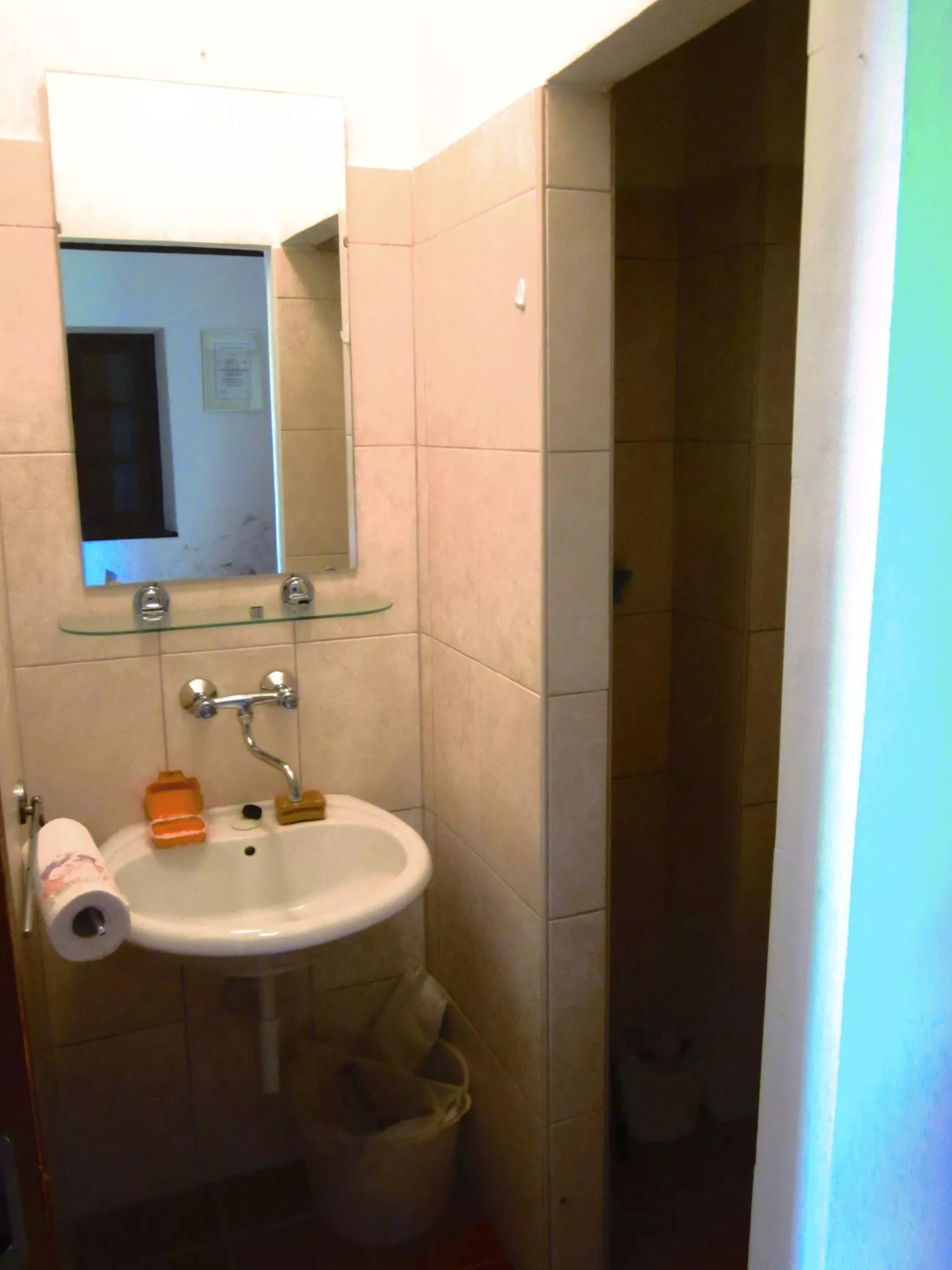 Vabilo v Pišece:  „Moja hiša je tvoj dom“