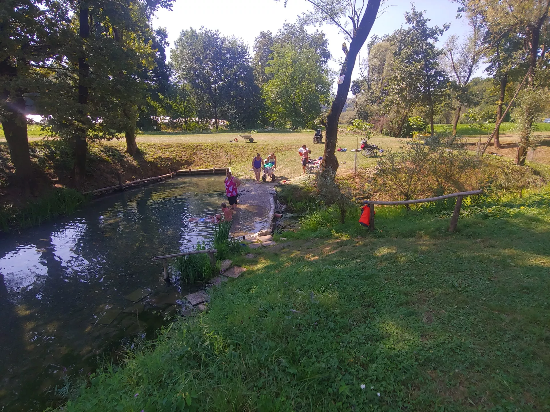 Center aktivnosti invalidnih oseb Bušeča vas