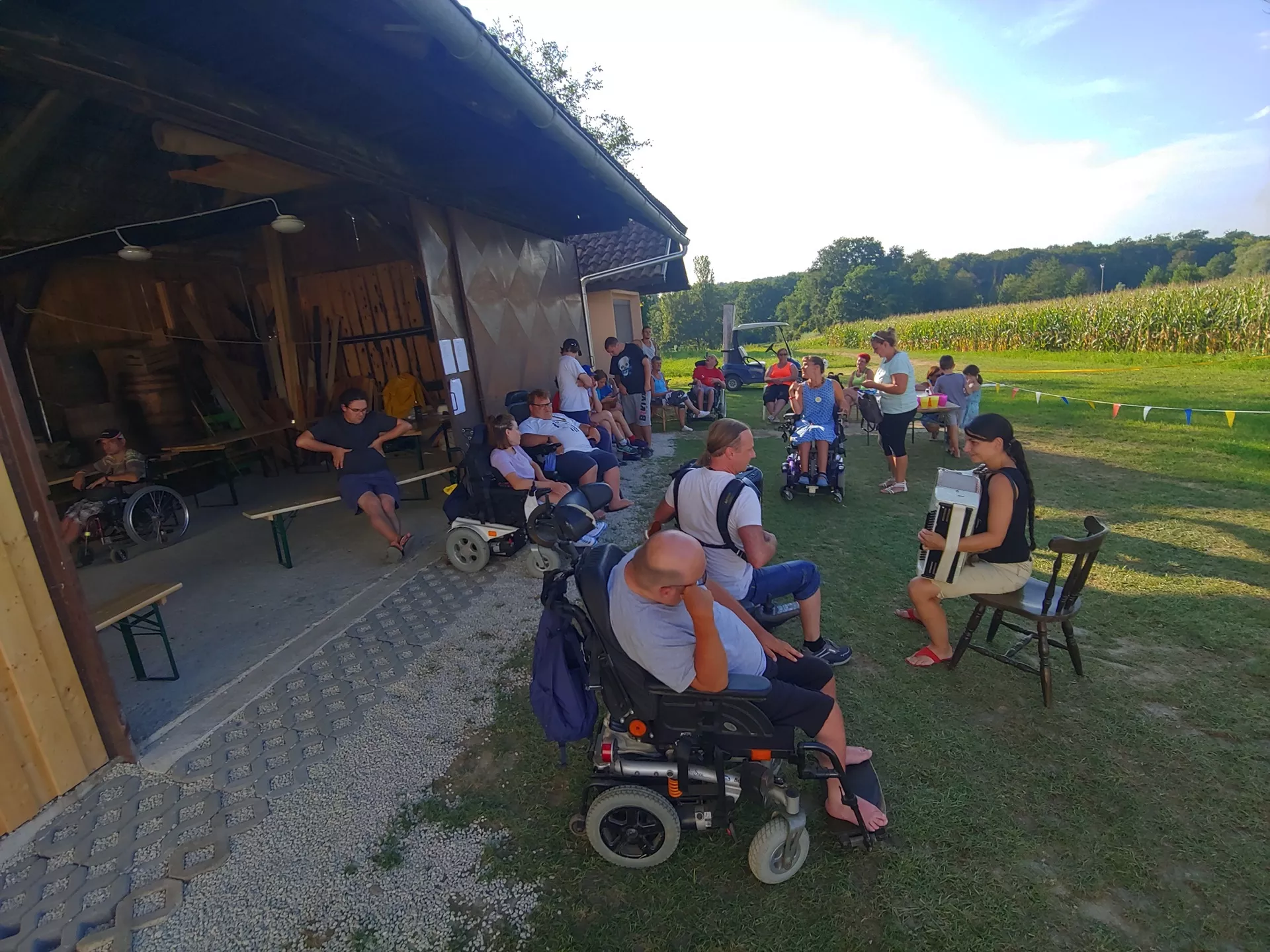 Center aktivnosti invalidnih oseb Bušeča vas