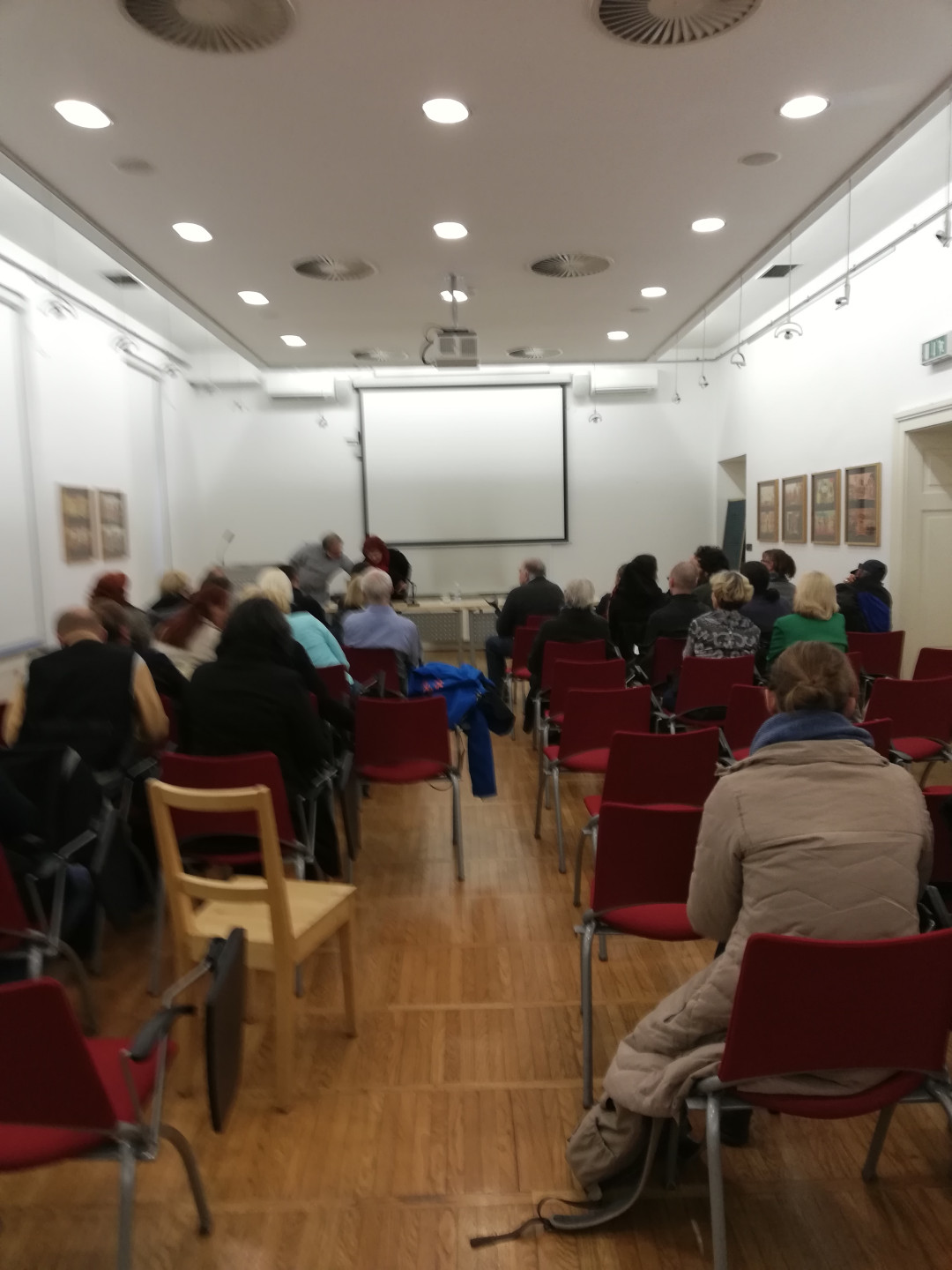 Filmski večer Življenje in šamanizem v Sibiriji, 15. maj 2019. Foto: Zora Slivnik.