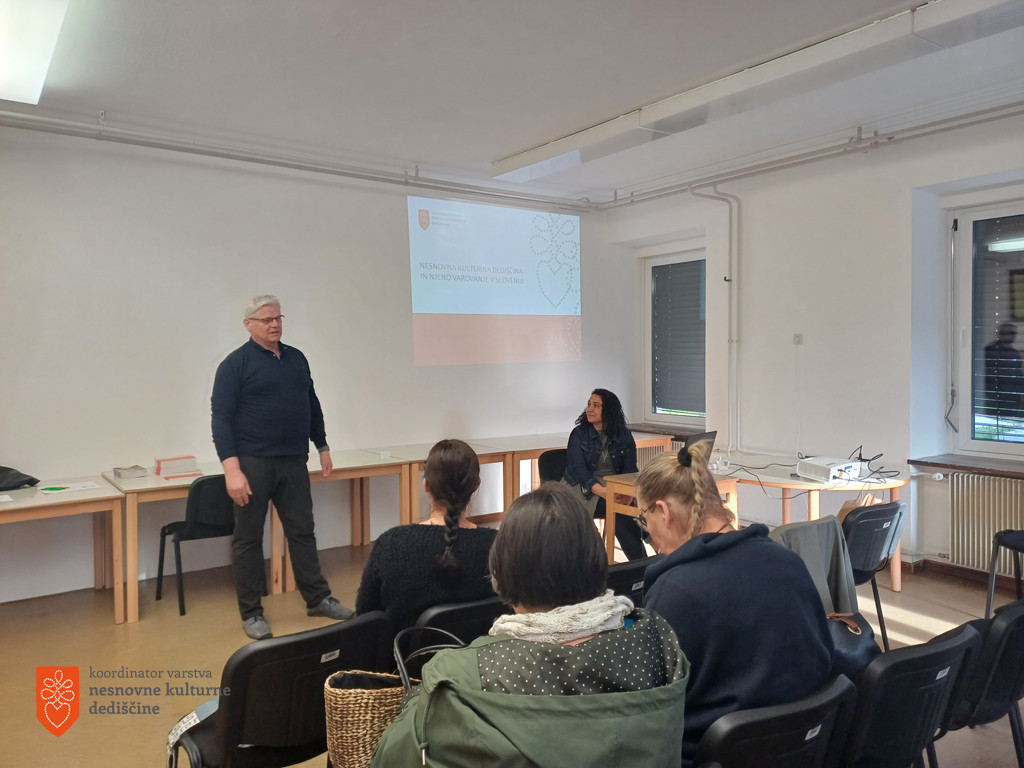 Nesnovna kulturna dediščina in njeno varovanje v Sloveniji