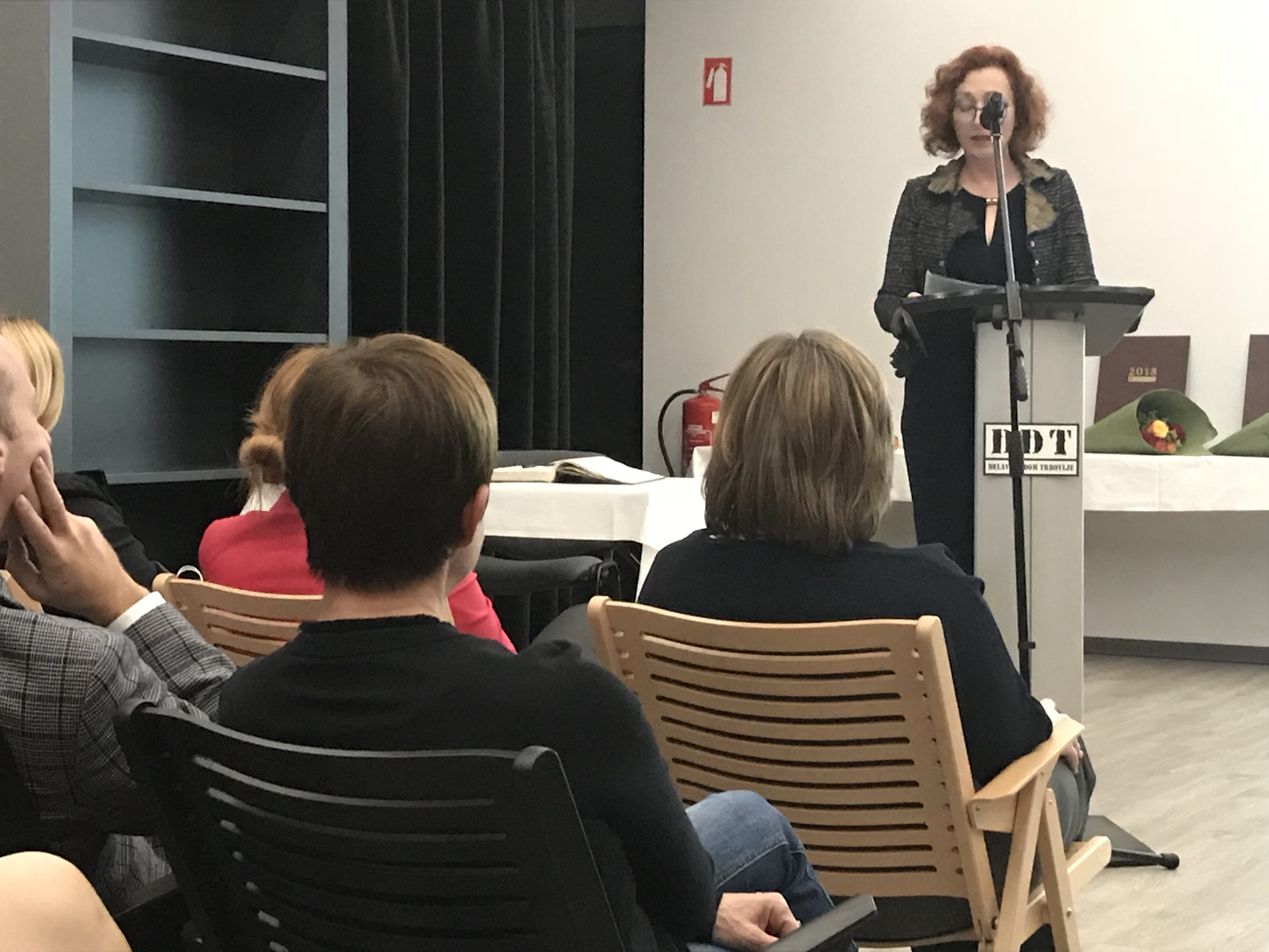 Govor Jane Malakar. Podelitev Murkove nagrade, priznanja in listine za leto 2018. Foto: dr. Anja Moric.