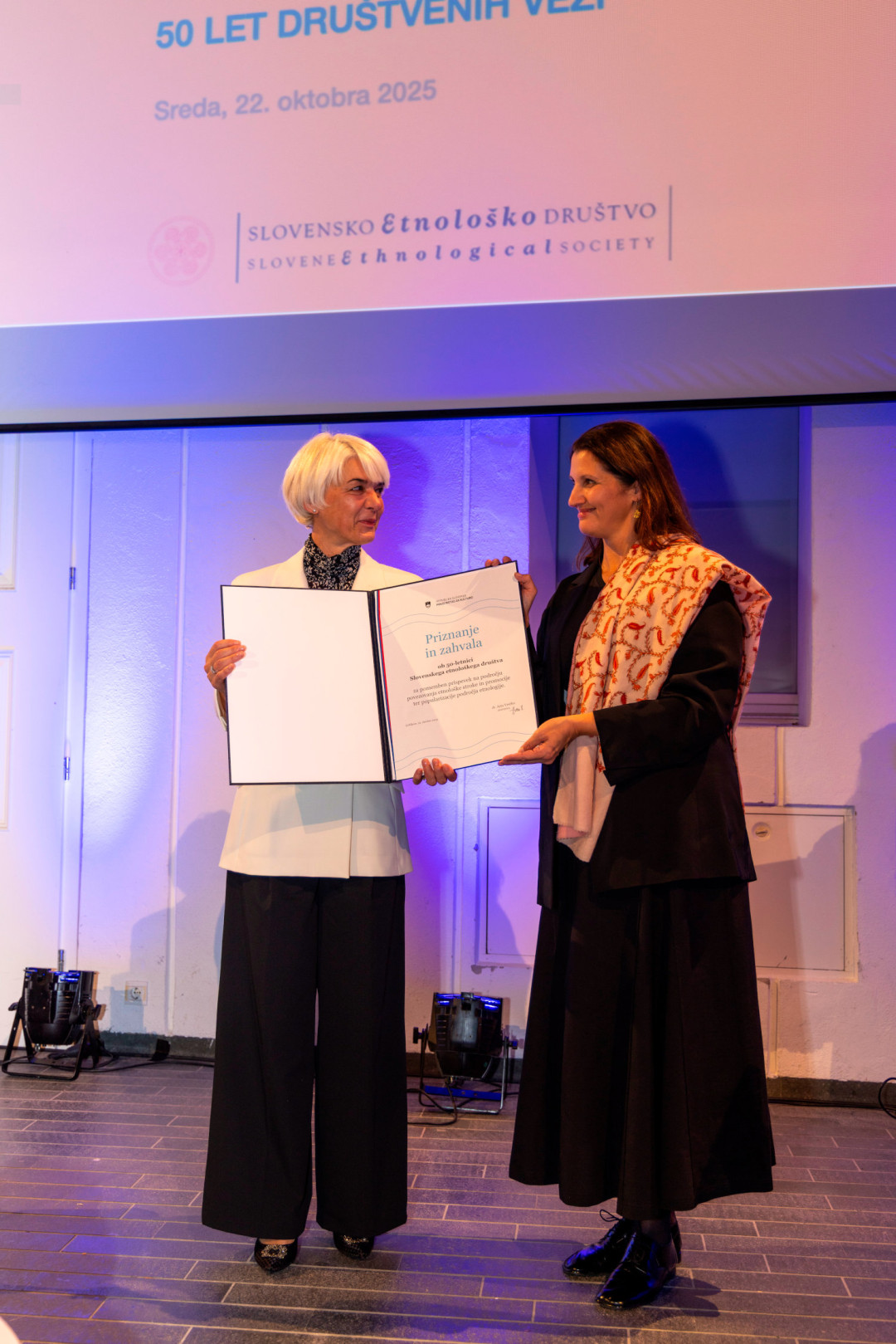 Priznanje Ministrstva za kulturo Slovenskemu etnološkemu društvu