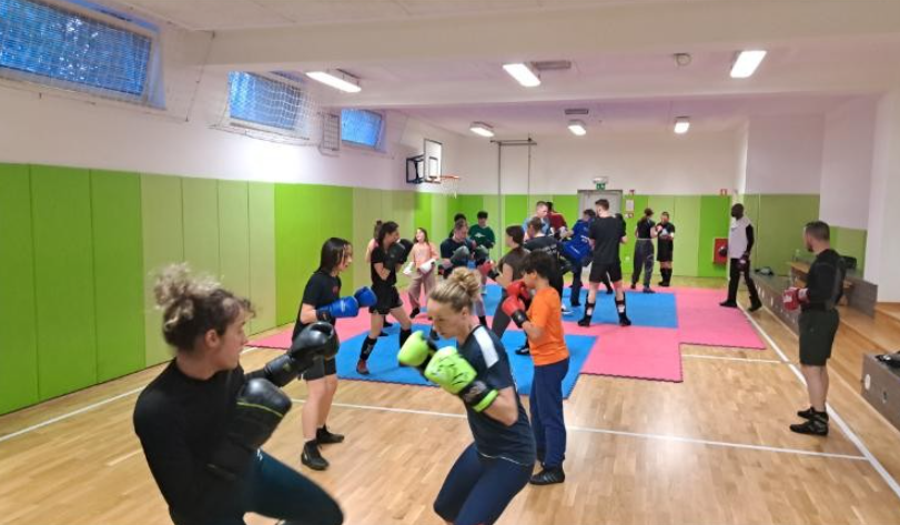 Mednarodna športna izmenjava okrepila vezi med slovenskimi Savate klub Domžale in francoskimi SFG Savate borci