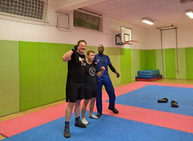 Mednarodna športna izmenjava okrepila vezi med slovenskimi Savate klub Domžale in francoskimi SFG Savate borci