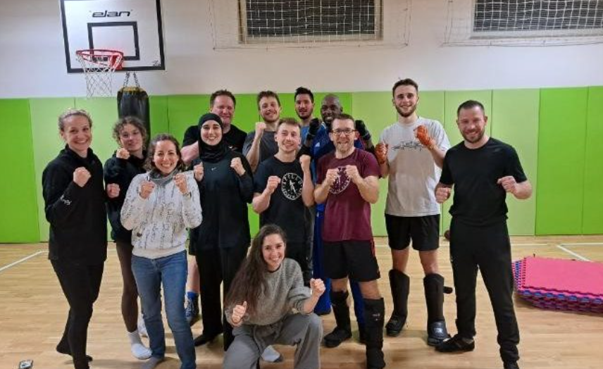 Mednarodna športna izmenjava okrepila vezi med slovenskimi Savate klub Domžale in francoskimi SFG Savate borci