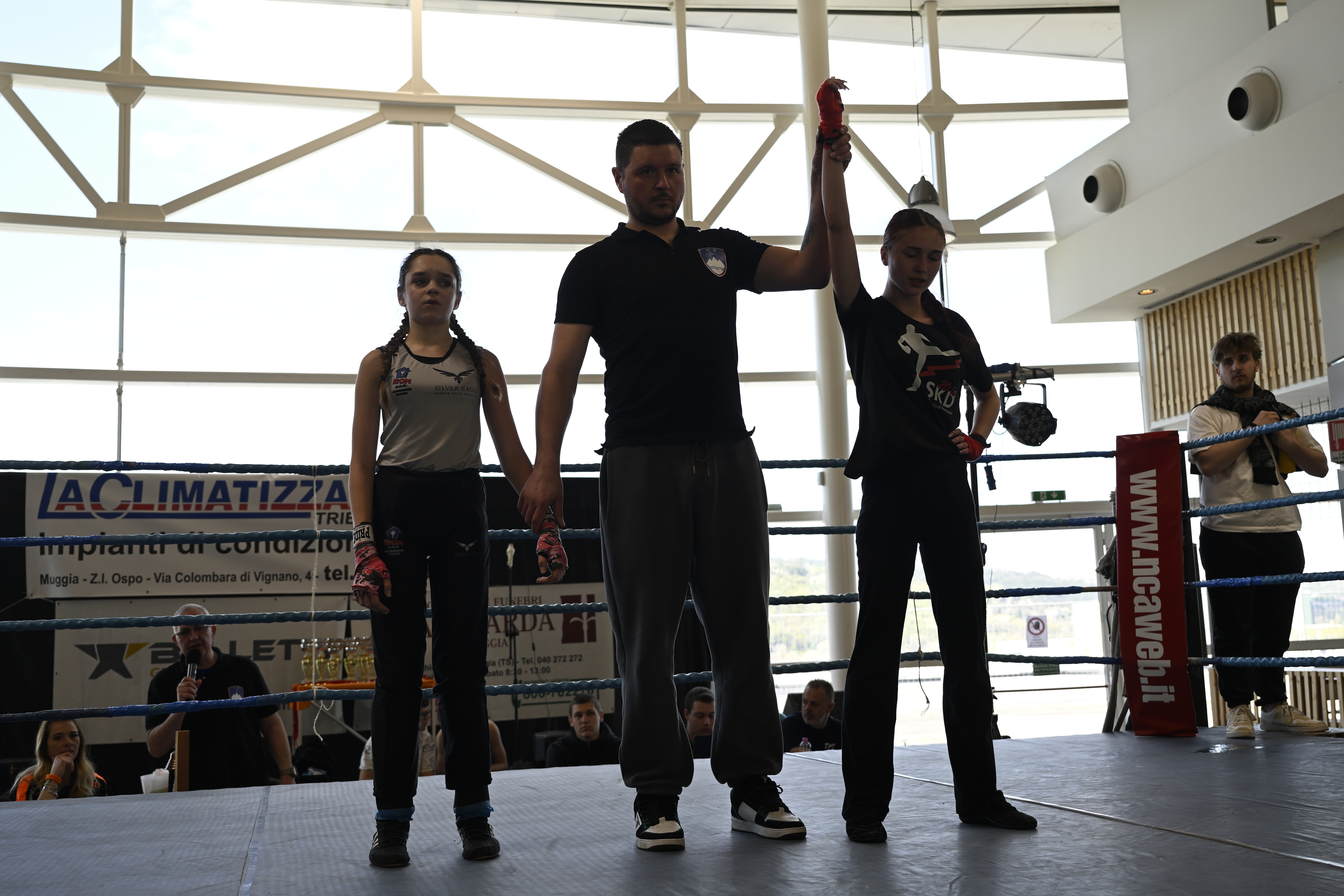 Savate dokazuje: borilne veščine so za vsako žensko – naše tekmovalke zasijale v Trstu