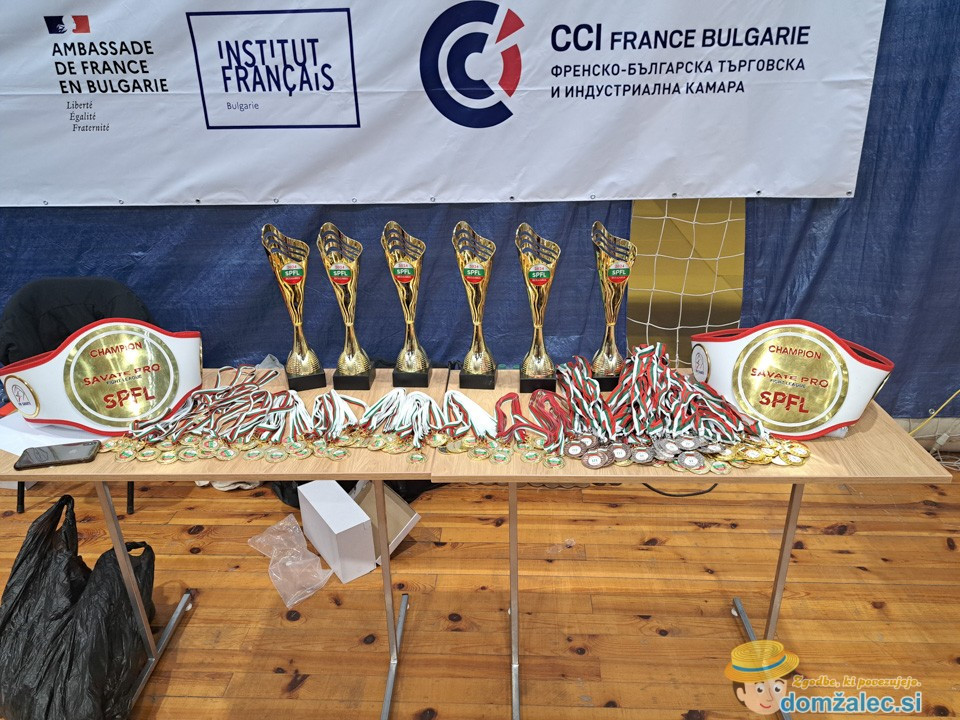 Savate klub Domžale na svetovnem pokalu v Bolgariji, tečaj samoobrambe in občni zbor