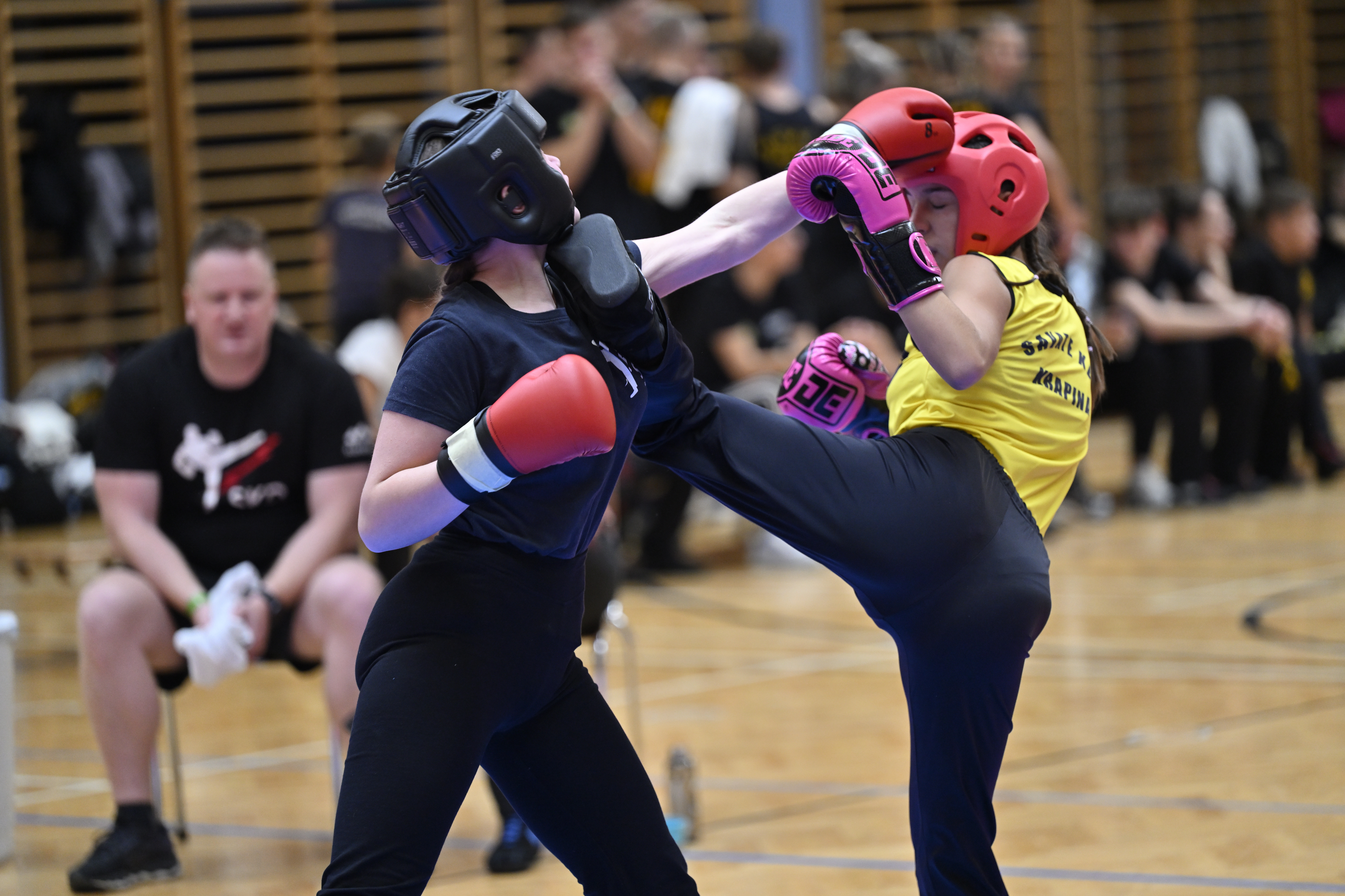 Savate klub Domžale na začetku sezone že šestič blestel na svetovnem pokalu v Weizu, Avstrija