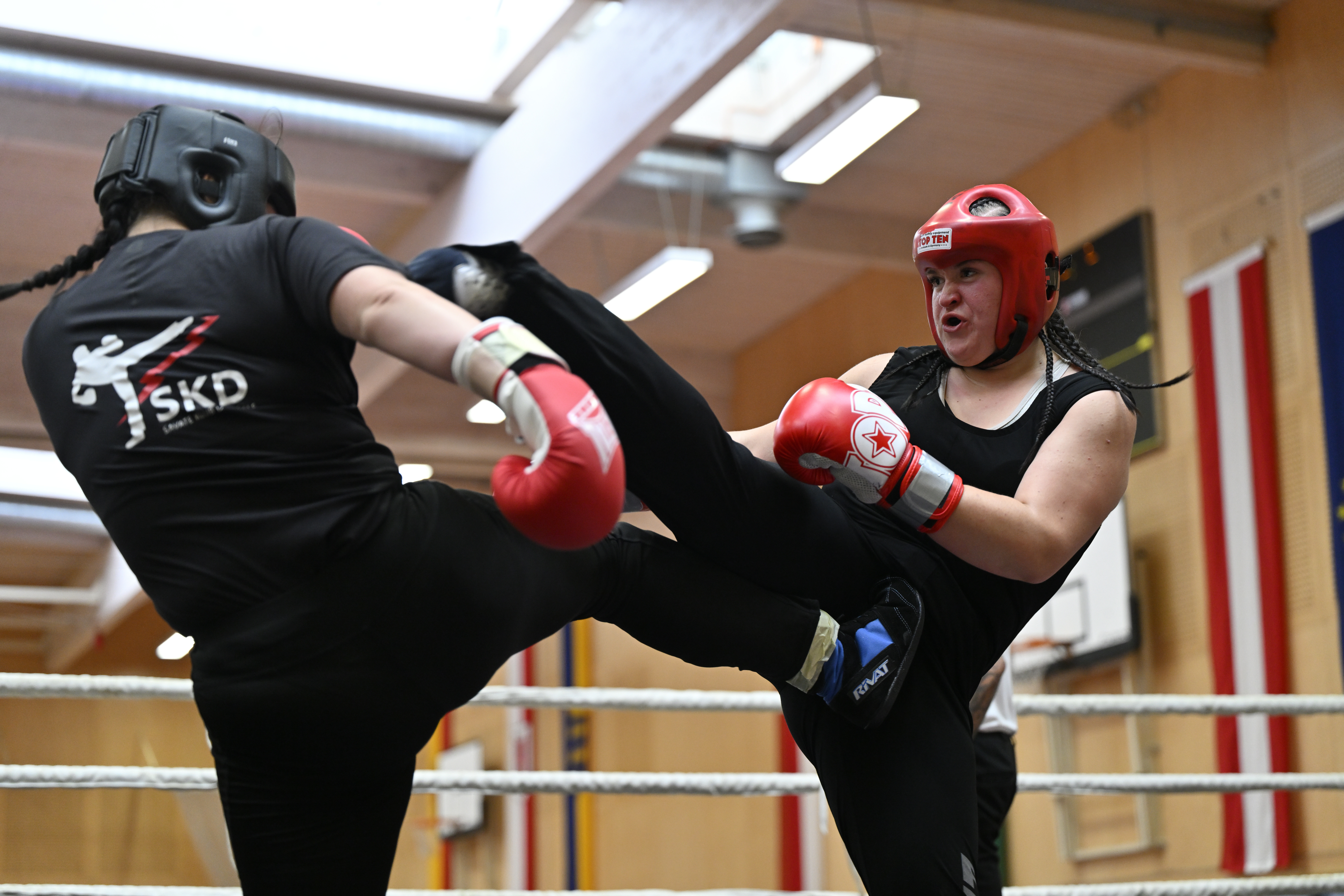 Savate klub Domžale na začetku sezone že šestič blestel na svetovnem pokalu v Weizu, Avstrija