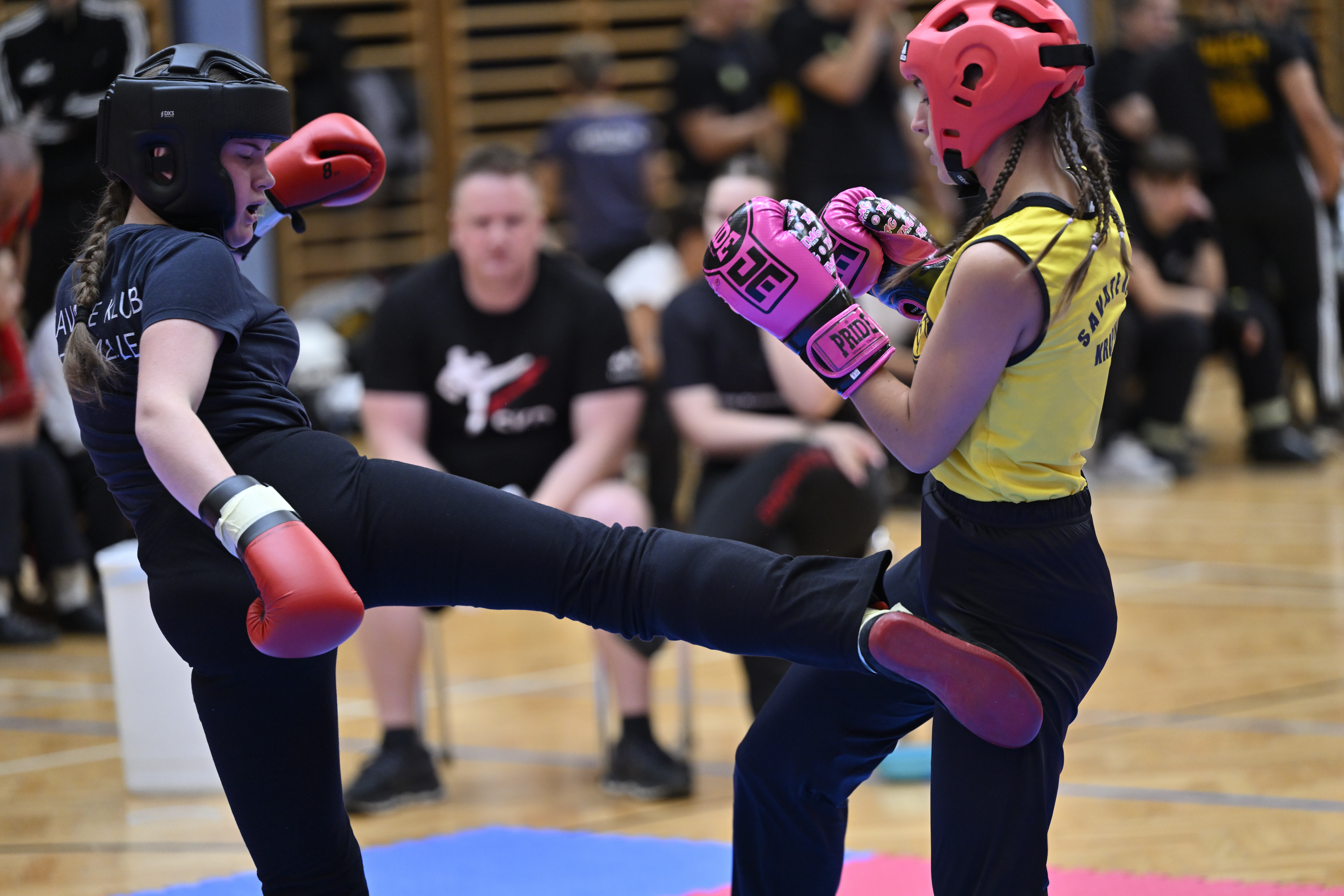 Savate klub Domžale na začetku sezone že šestič blestel na svetovnem pokalu v Weizu, Avstrija