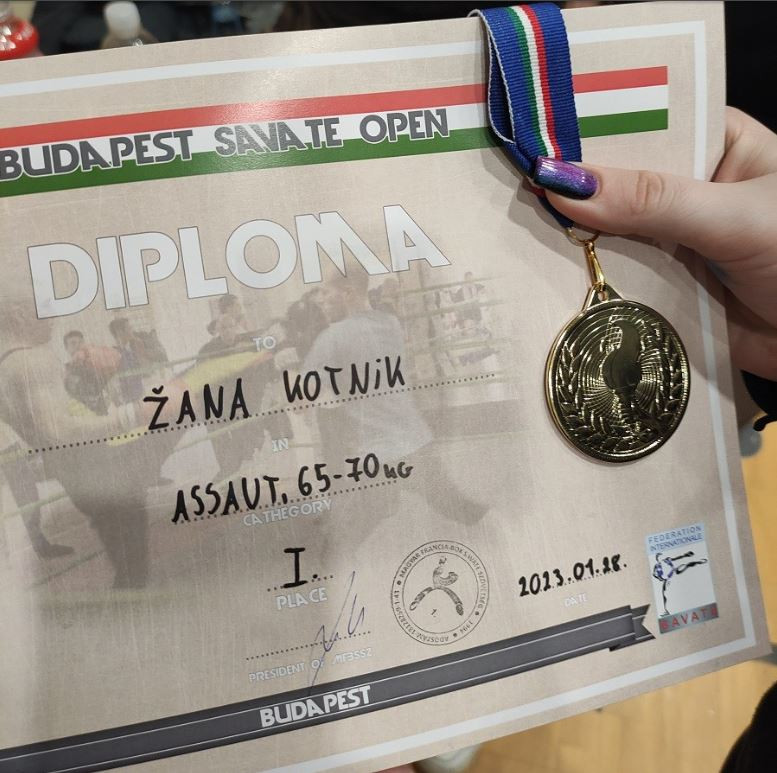 Savate klub Domžale v Budimpešti na 10. odprtem savate prvenstvu z zlato medaljo