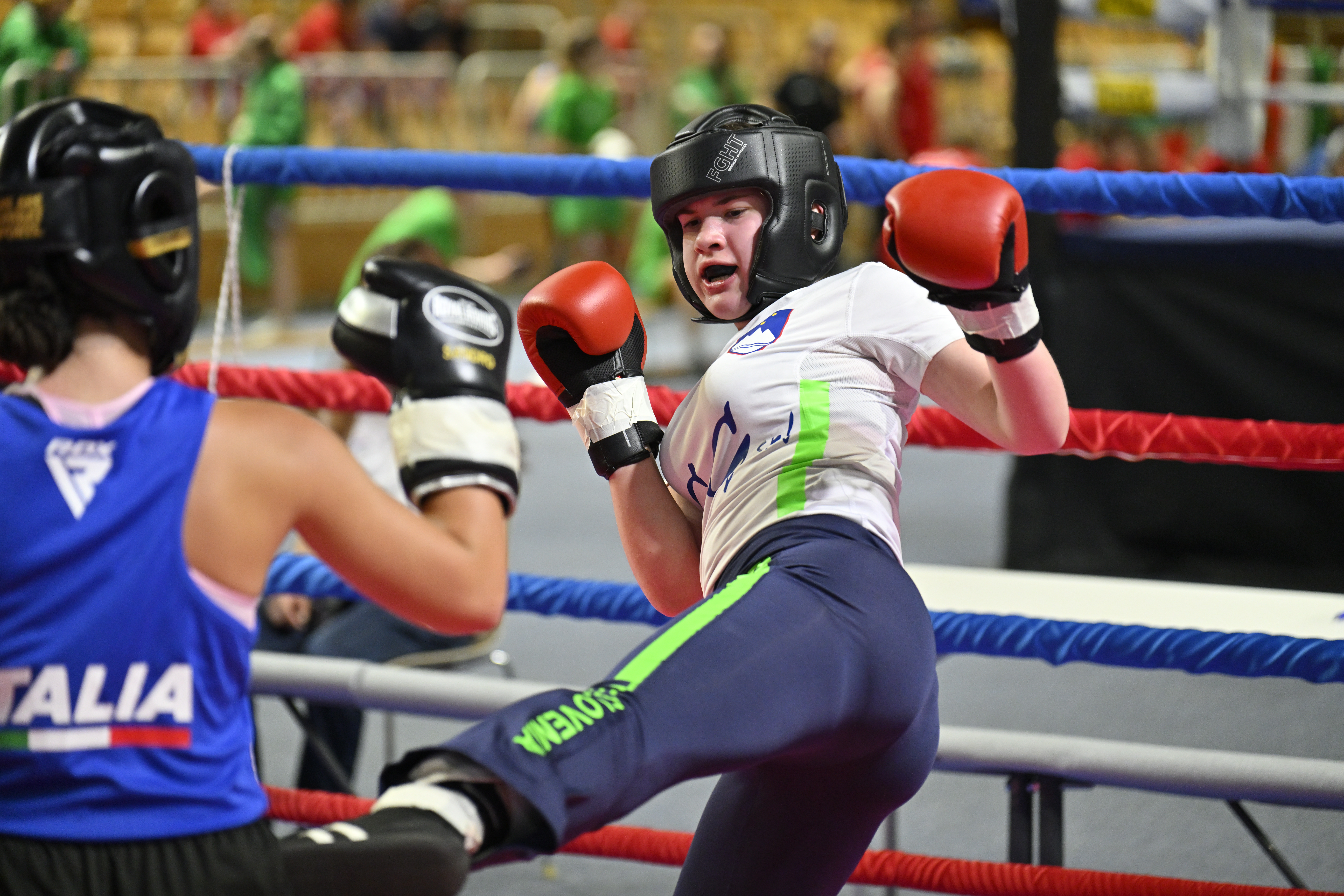 Slovenska savate reprezentanca navdušila na evropskem mladinskem prvenstvu v Sloveniji