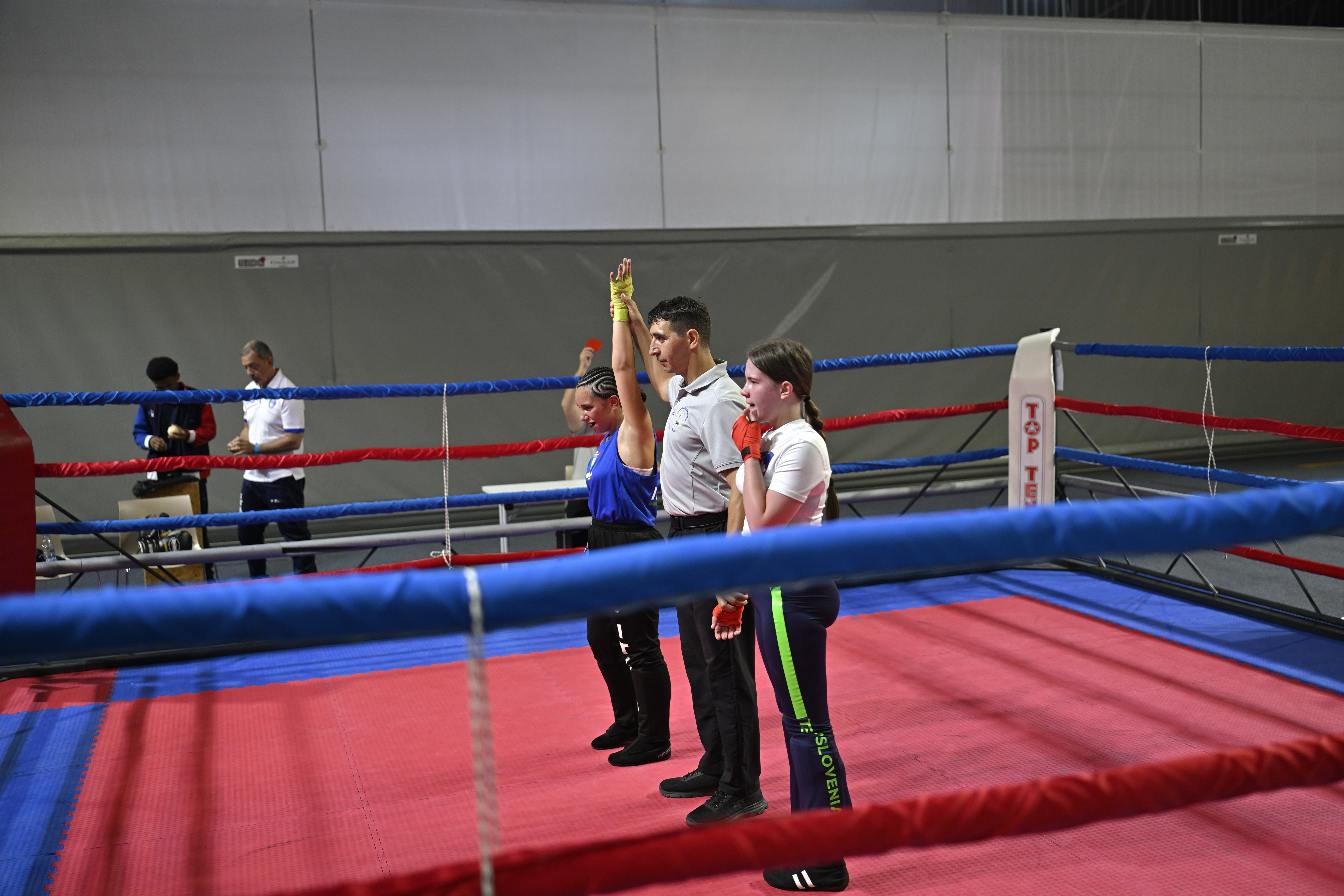 Slovenska savate reprezentanca navdušila na evropskem mladinskem prvenstvu v Sloveniji