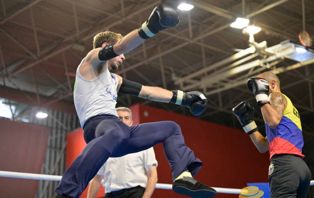 Slovenska savate reprezentanca navdušila na svetovnem članskem prvenstvu 2024 prvič v Sloveniji