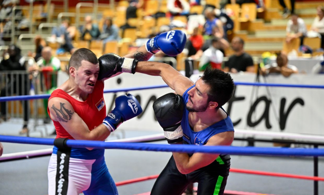 Slovenska savate reprezentanca navdušila na svetovnem članskem prvenstvu 2024 prvič v Sloveniji