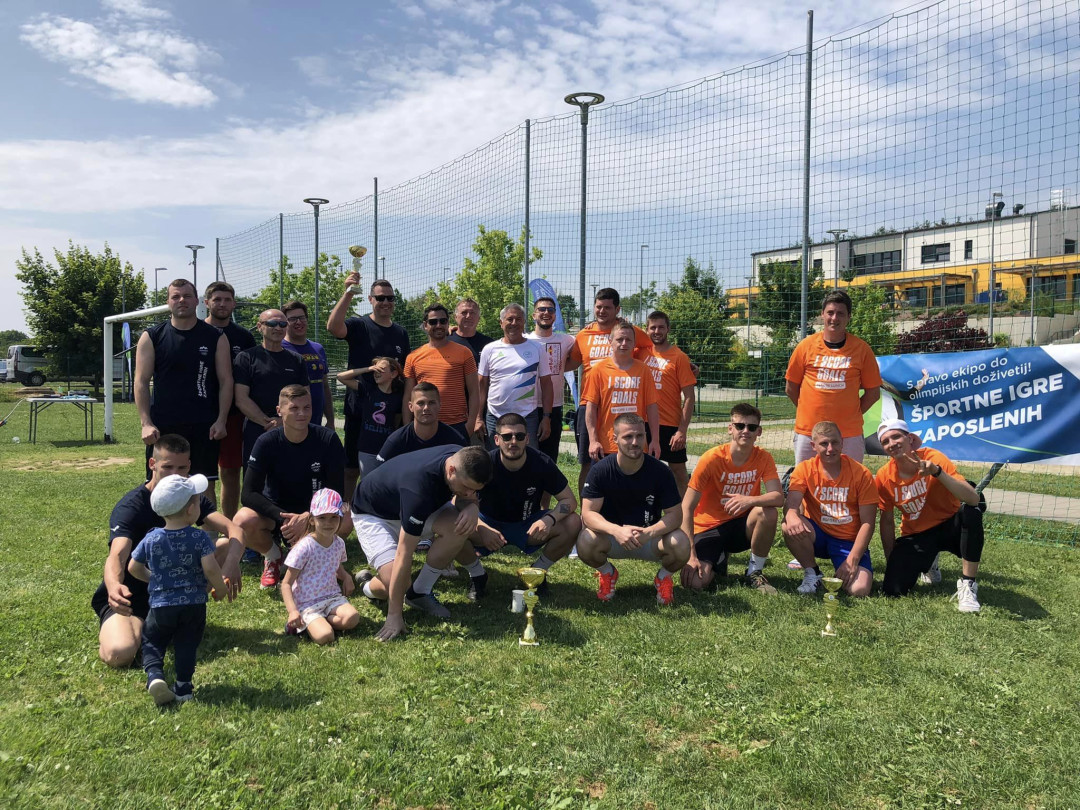 Rekordna udeležba na devetih Športnih igrah zaposlenih v Brežicah