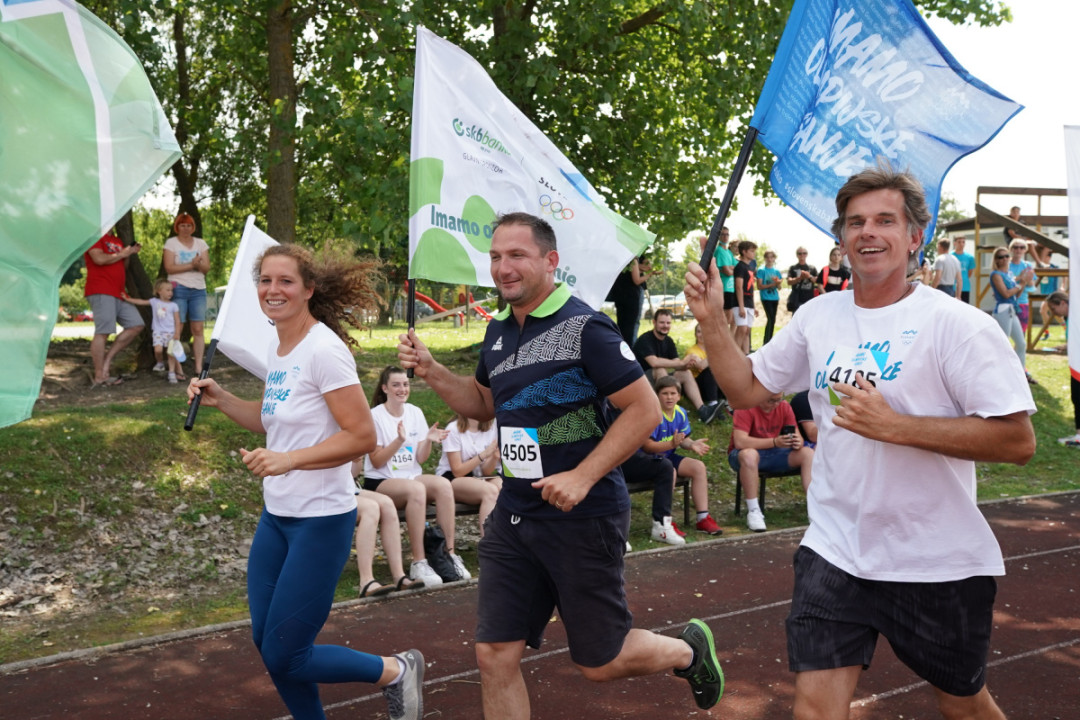 Slovenska bakla obiskala Brežice