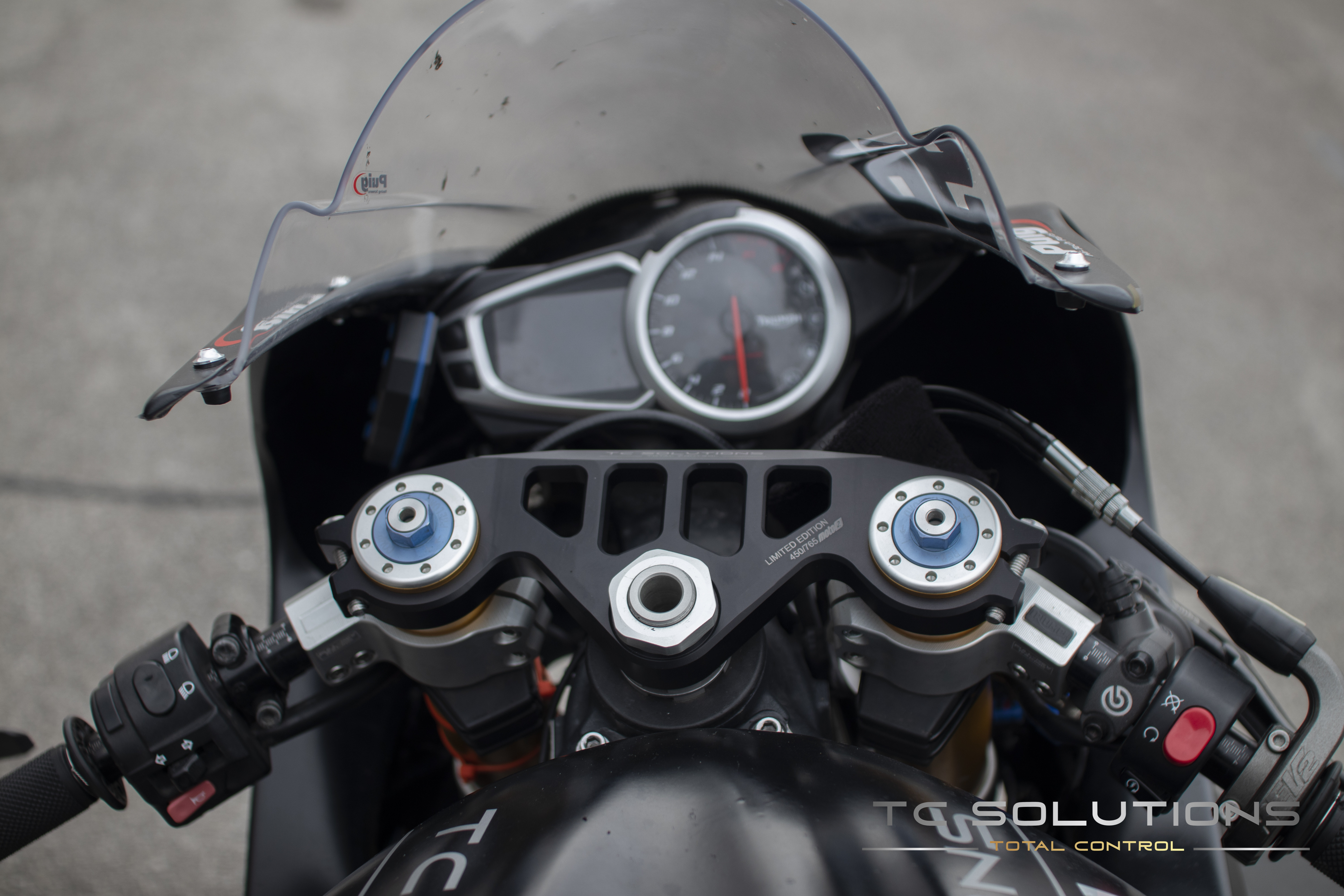 Triumph Daytona 675R (2013+ gen 3.) and Moto2 2020+