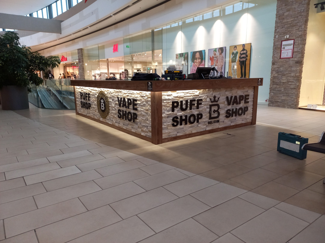 3D črke z distanco in logo